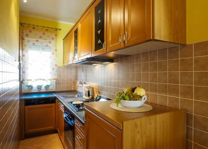 Relaxing Seaview Barac On Separated Floor